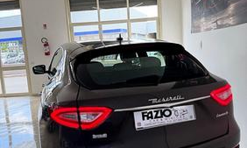 Maserati Levante Gra...