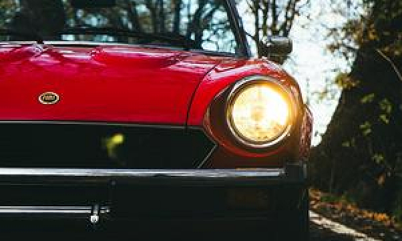 Fiat 124 Spider Amer...
