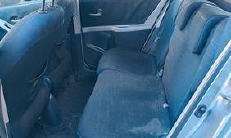 Toyota Yaris 1.3...