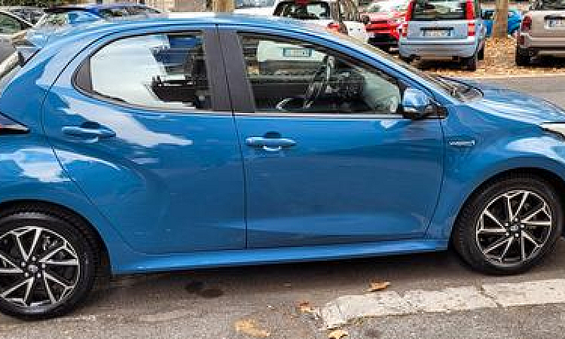 Toyota Yaris 1.5 Hyb...