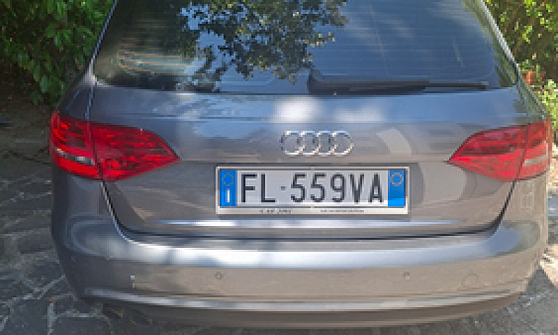 Audi A4 Con 8 Gomme ...