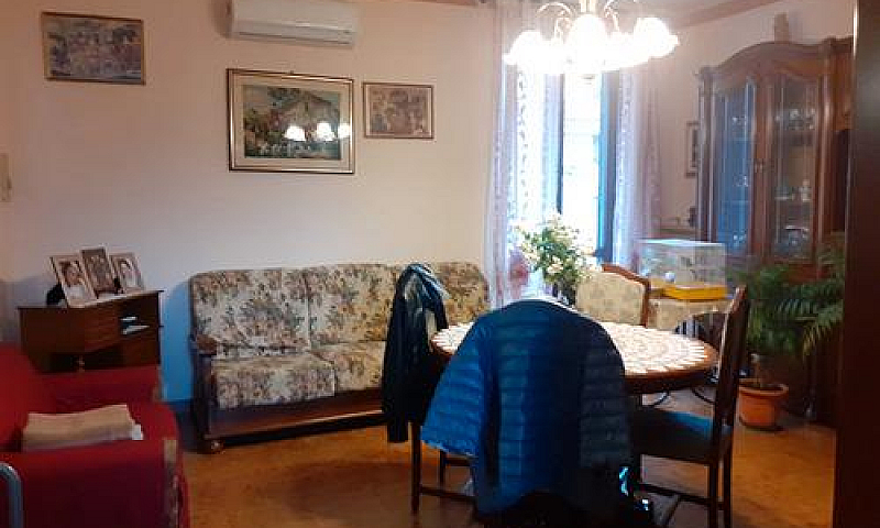 Vendita Casa Semi In...