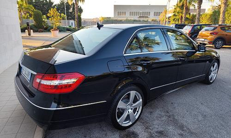 Mercedes Classe E200...