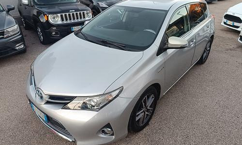 Toyota Auris 1.8 Hyb...