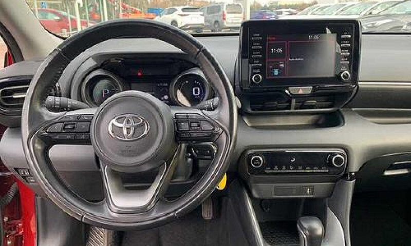 Toyota Yaris 1.5 Hyb...