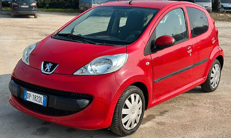 Peugeot 107 1.0 68Cv...