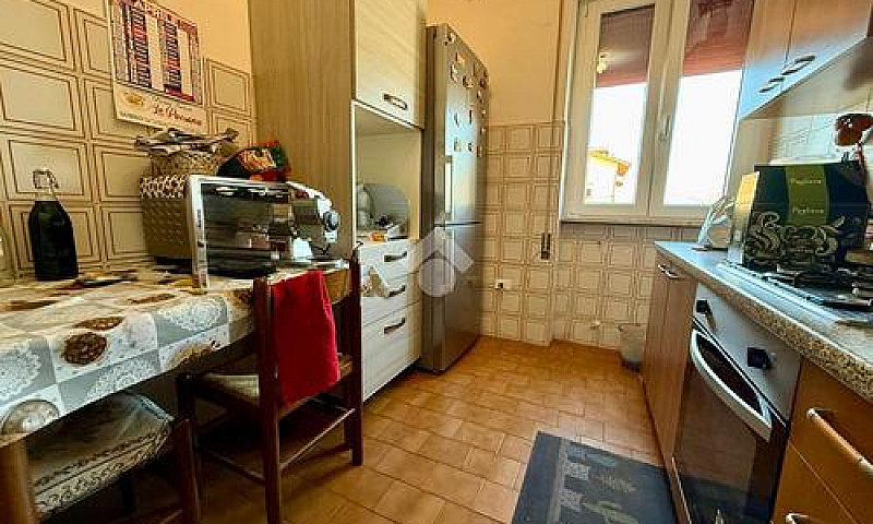 5 Locali A Gubbio...