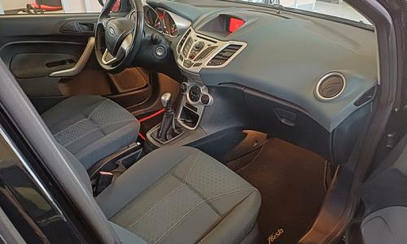 Ford Fiesta 1.2 82 C...