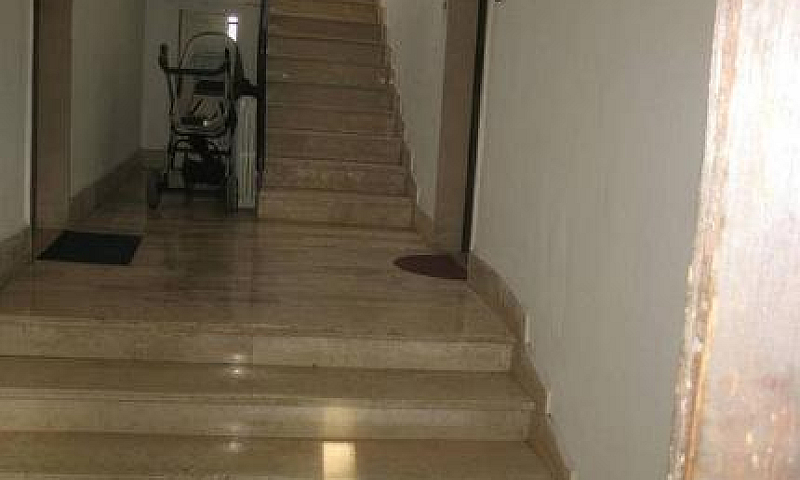 Appartamento Con Gar...