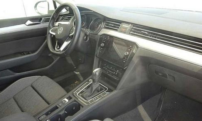 Volkswagen Passat Va...