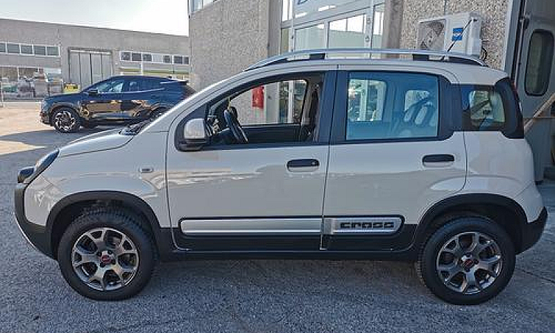 Fiat Panda Cross 1.3...