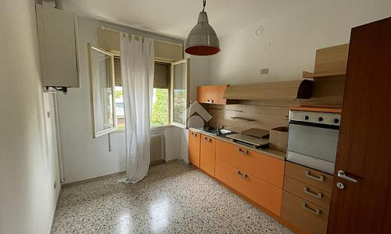 3 Locali A Noale...