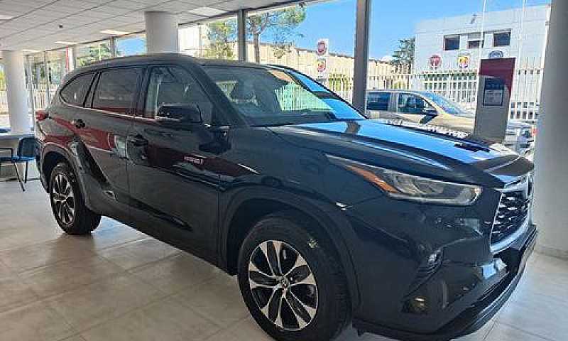 Toyota Highlander 2....