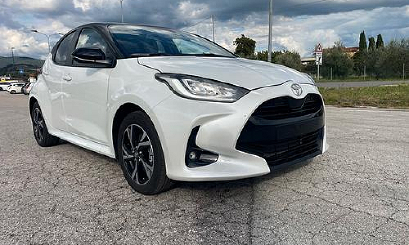 Toyota Yaris 1.5 Hyb...