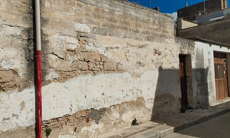 Bari-Loseto Casa Ang...