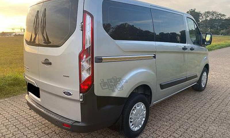 Ford Tourneo Custom ...