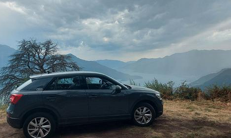 Audi Q2 1.6 Design D...