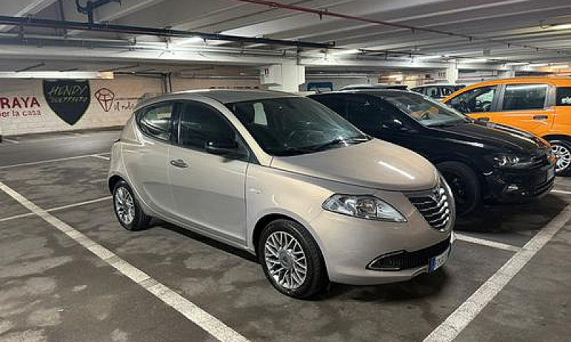 Lancia Ypsilon 1.3...