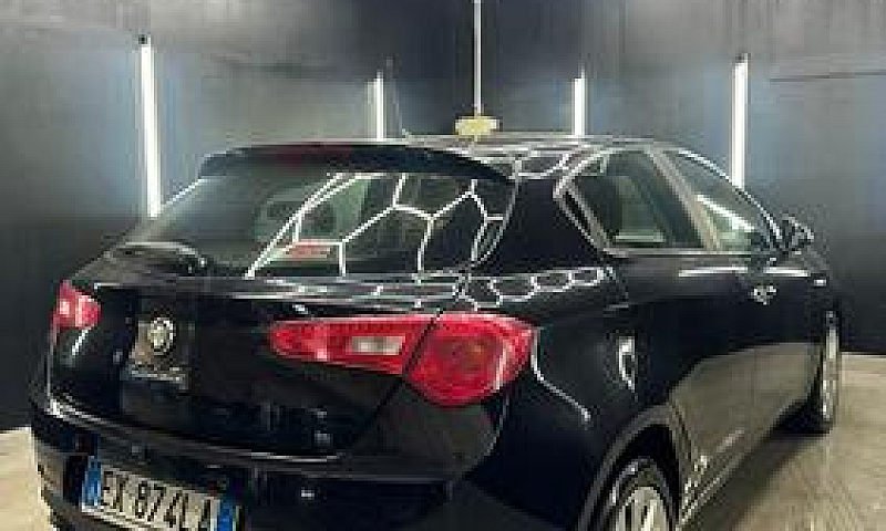 
Alfa Romeo Giuliett...