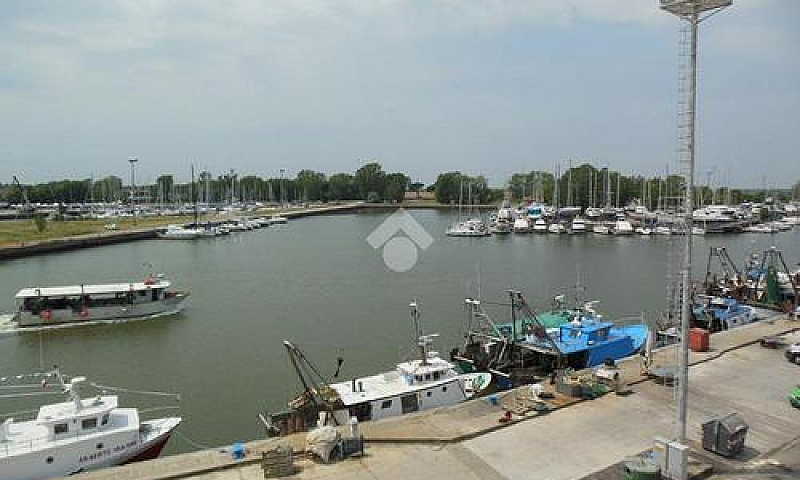 5 Locali A Comacchio...