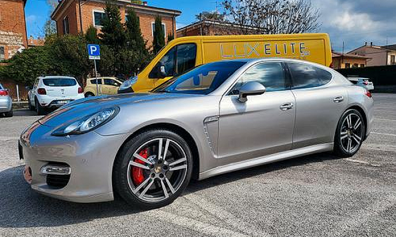 Porsche Panamera Tur...