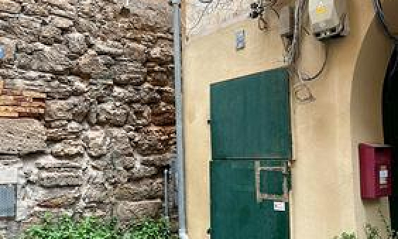 Zona Piazza Kalsa Bu...