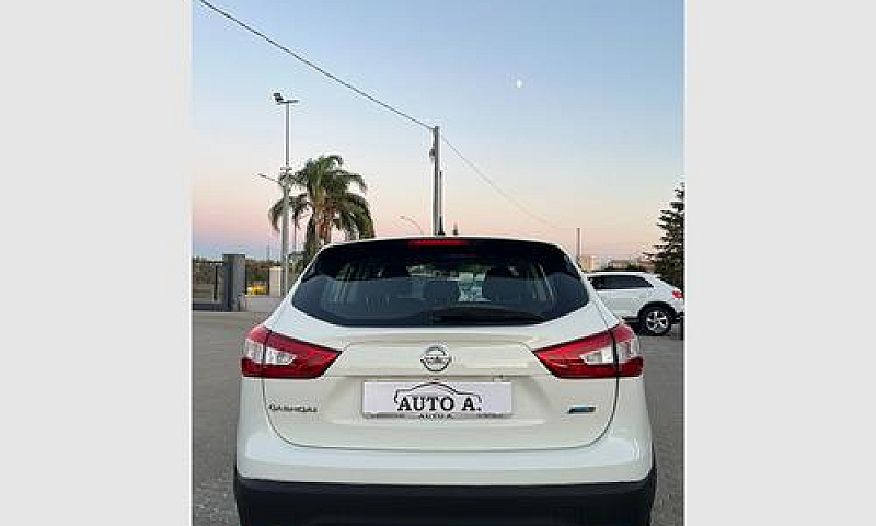 Nissan Qashqai 1.5 D...