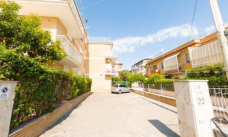 3 Locali A Manfredon...