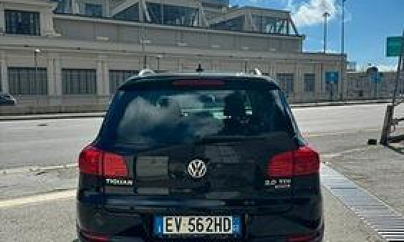 Volkswagen Tiguan...