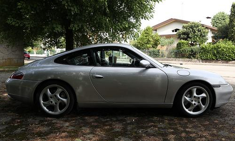 Porsche 911 Carrera ...