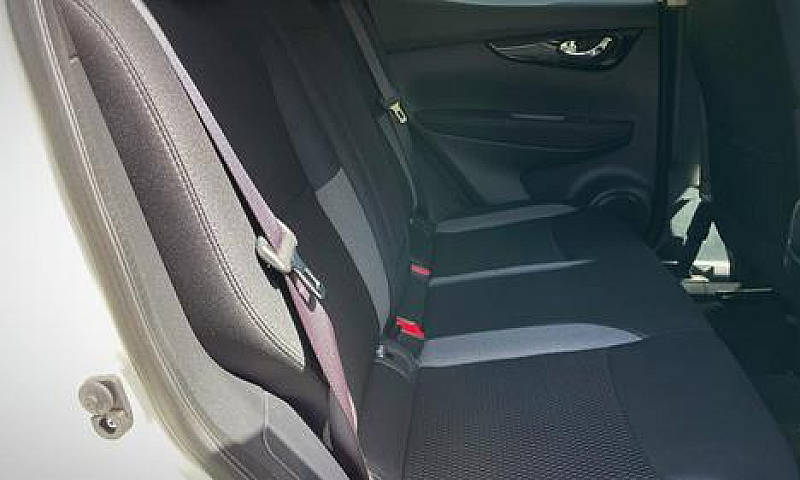 Nissan Qashqai 1.5 D...