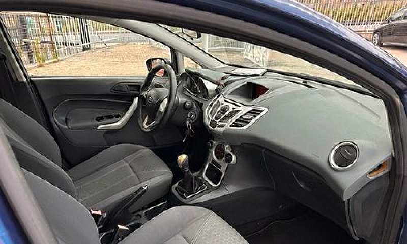 Ford Fiesta 1.2 82 C...