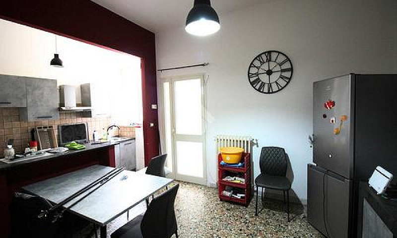3 Locali A Lecce...