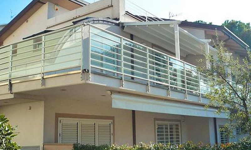 Milano Marittima, 4 ...