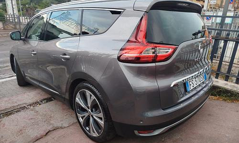 Renault Grand Scenic...