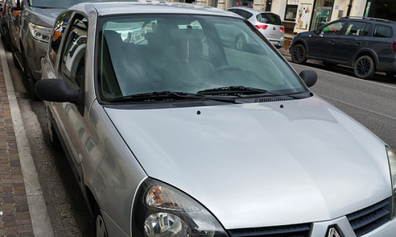 Renault Clio...