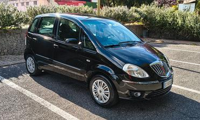 Lancia Musa 1.4 Diva...