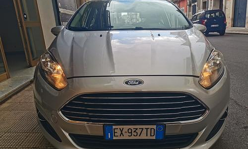Ford Fiesta 1.4 5 Po...