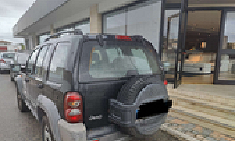 Jeep Cherokee 2.8 Cr...