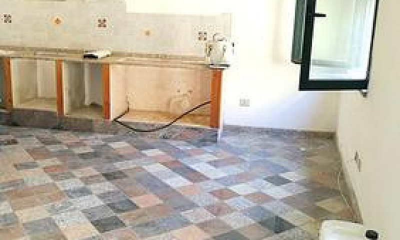 Casa Con Ingresso In...