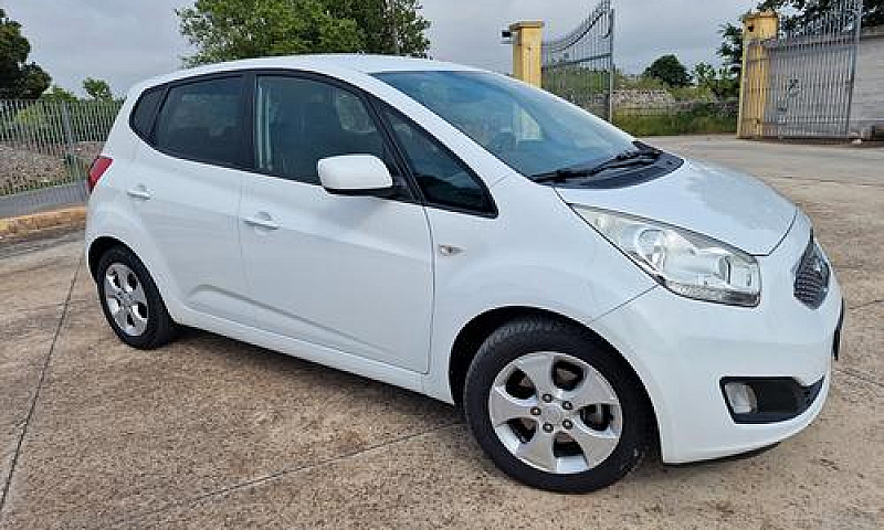 Kia Venga 1.4 Crdi 9...