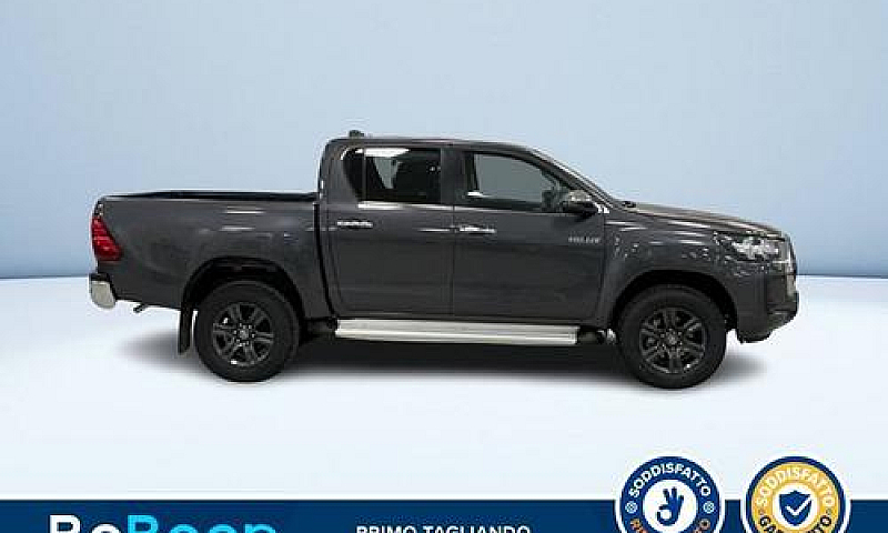 Toyota Hilux 2.4 D-4...