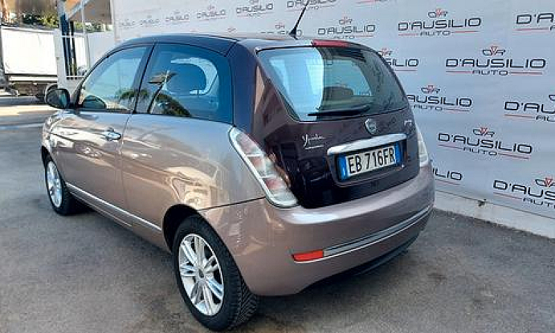 Lancia Ypsilon 1.3 M...