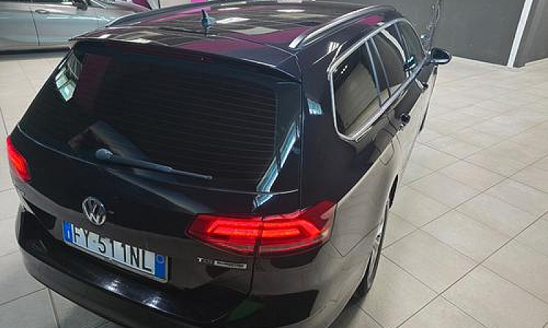 Volkswagen Passat Va...