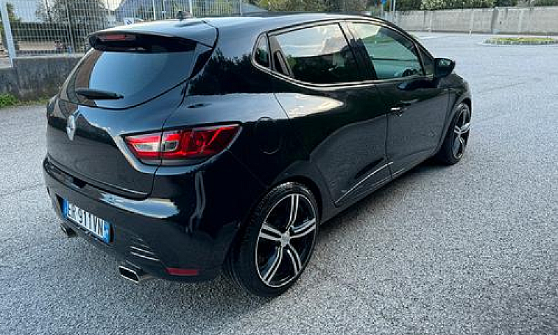 Renault Clio...