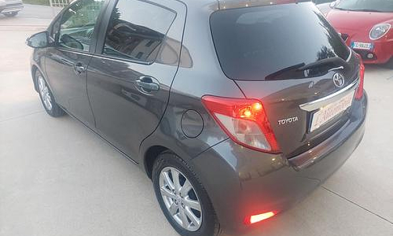 Toyota Yaris 1.4 D-4...