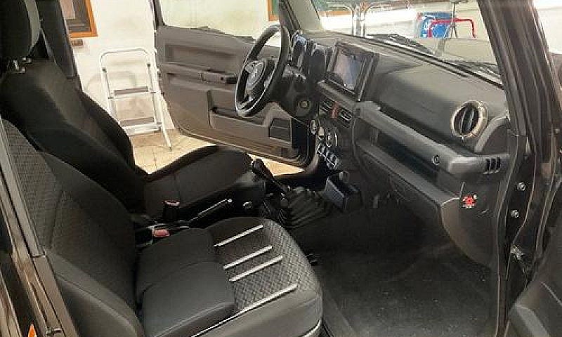 Suzuki Jimny 1.5 5Mt...