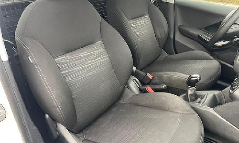 Peugeot 208 Bluehdi ...