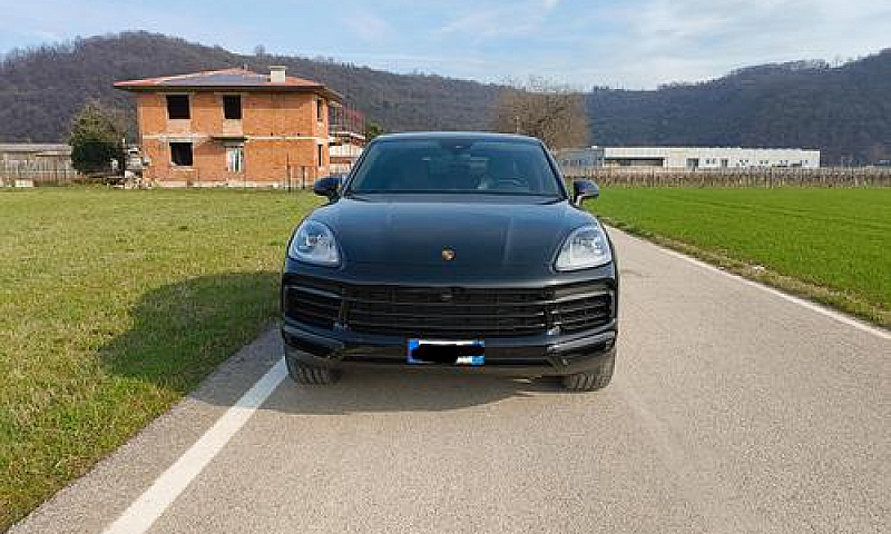 Porsche Cayenne Coup...