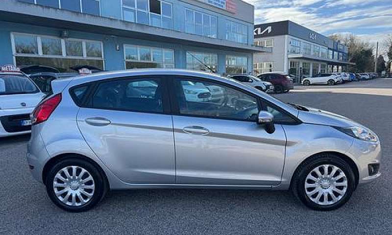 Ford Fiesta 1.5 Tdci...